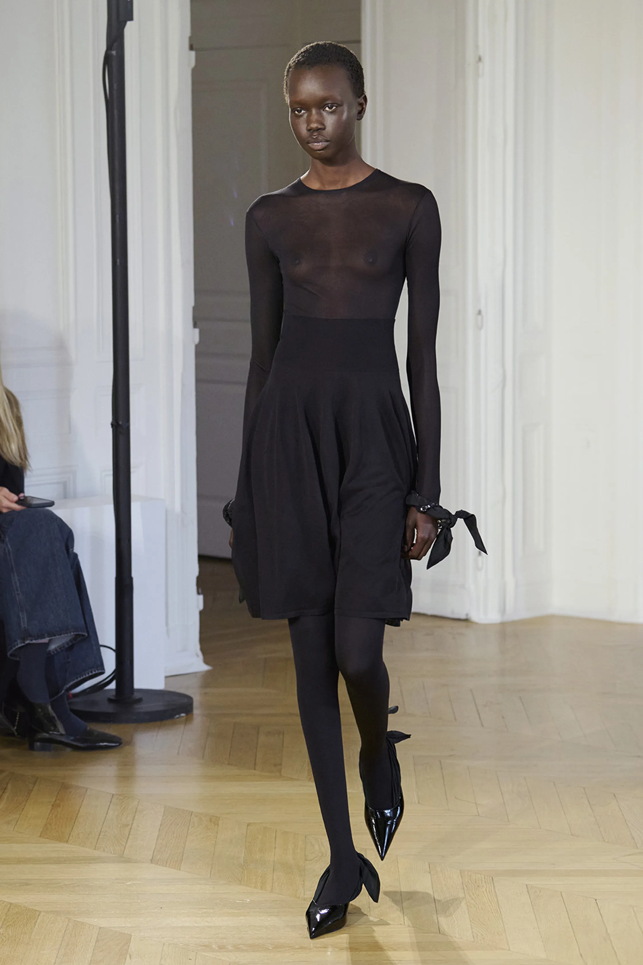 00028-toteme-fall-2026-ready-to-wear-credit-brand