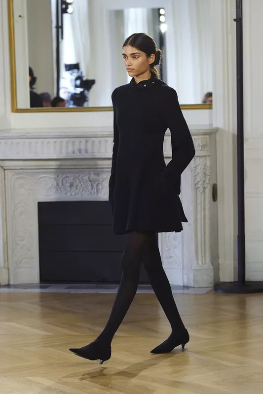 00006-toteme-fall-2026-ready-to-wear-credit-brand