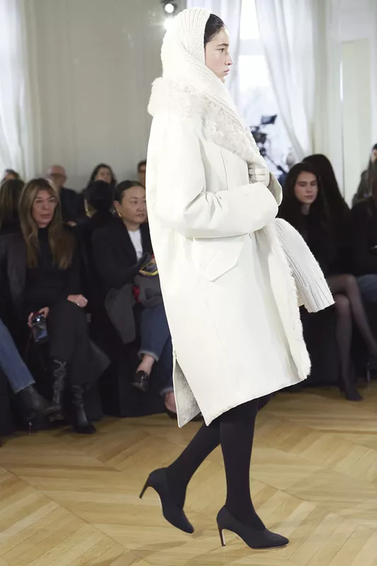 00017-toteme-fall-2026-ready-to-wear-credit-brand