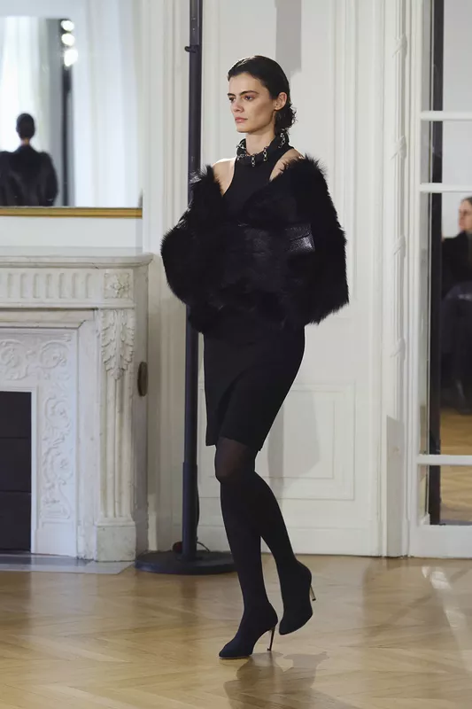 00022-toteme-fall-2026-ready-to-wear-credit-brand