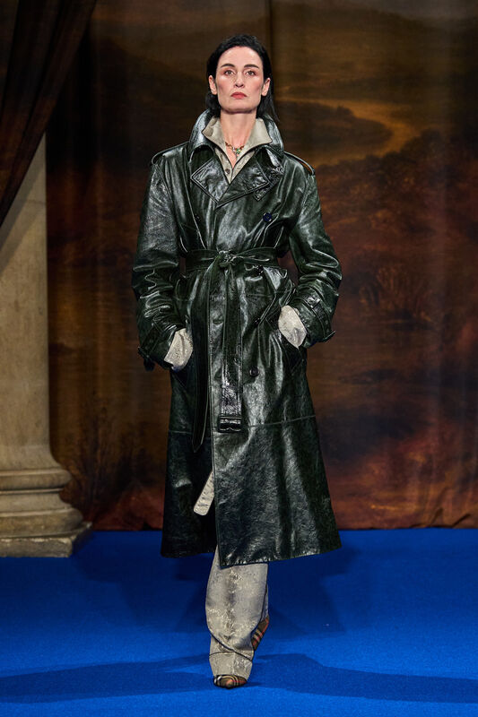 Burberry F25 042