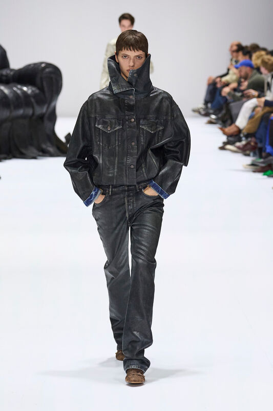 Acne F24 037