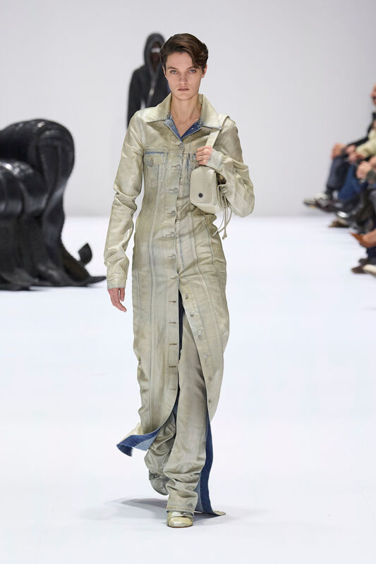 Acne F24 039