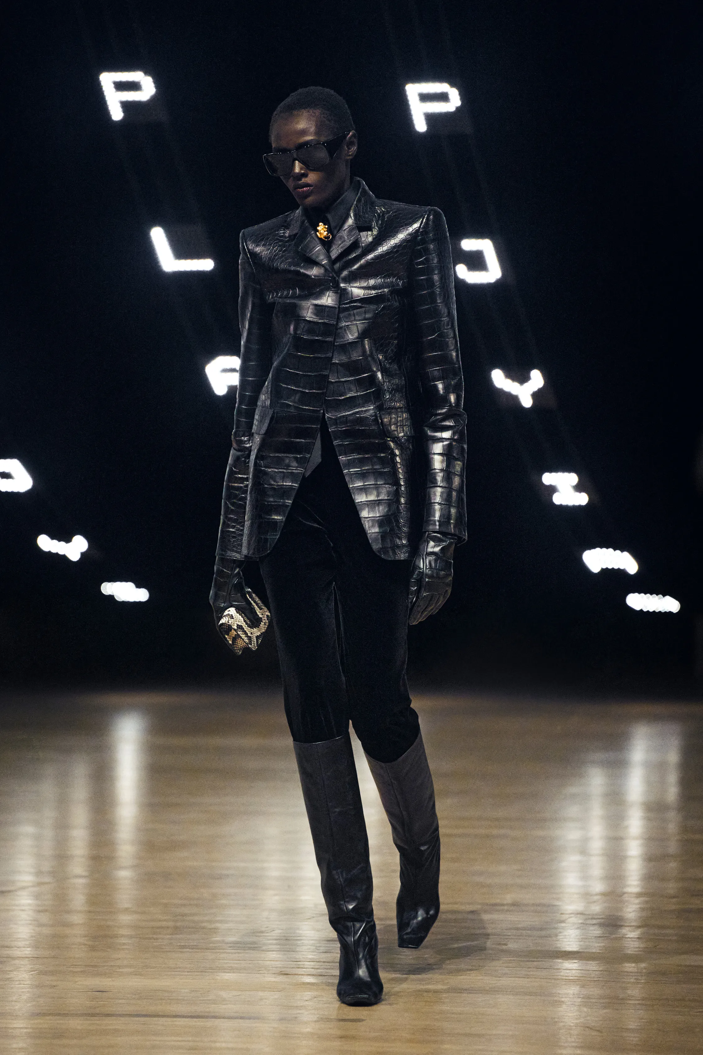 00036-khaite-fall-2026-ready-to-wear-credit-brand