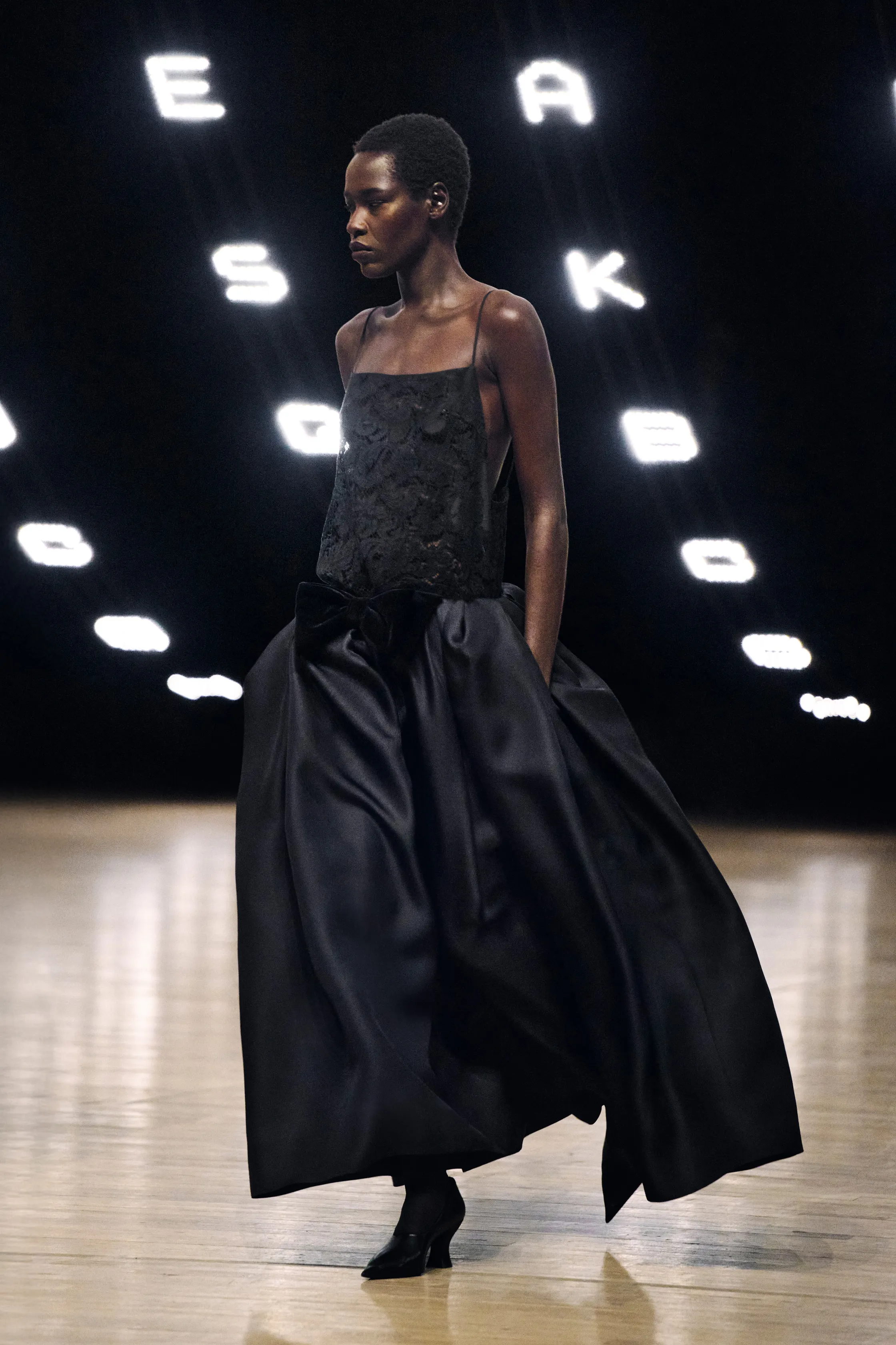 00052-khaite-fall-2026-ready-to-wear-credit-brand