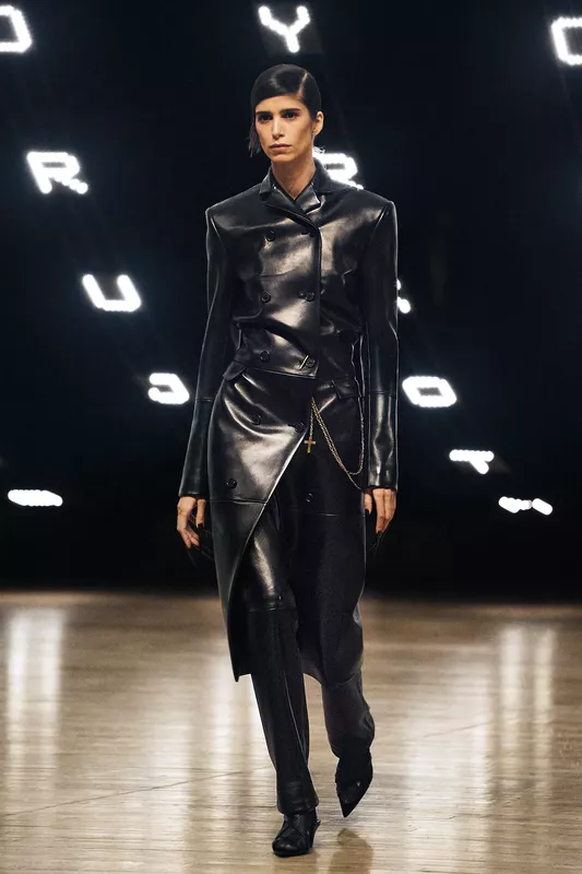 00002-khaite-fall-2026-ready-to-wear-credit-brand