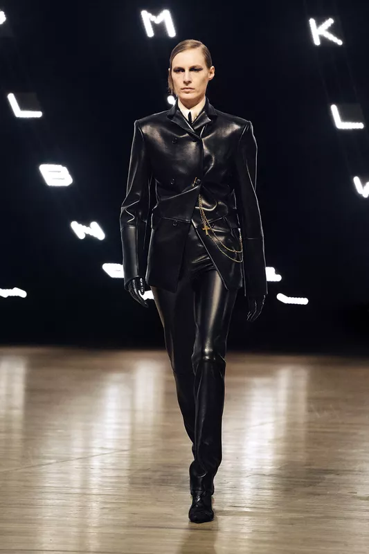 00003-khaite-fall-2026-ready-to-wear-credit-brand