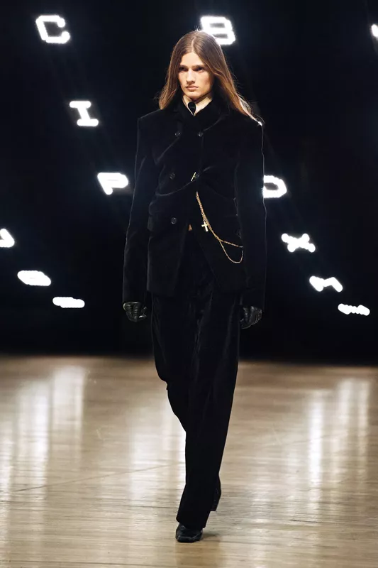 00004-khaite-fall-2026-ready-to-wear-credit-brand