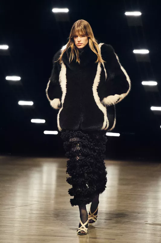 00021-khaite-fall-2026-ready-to-wear-credit-brand