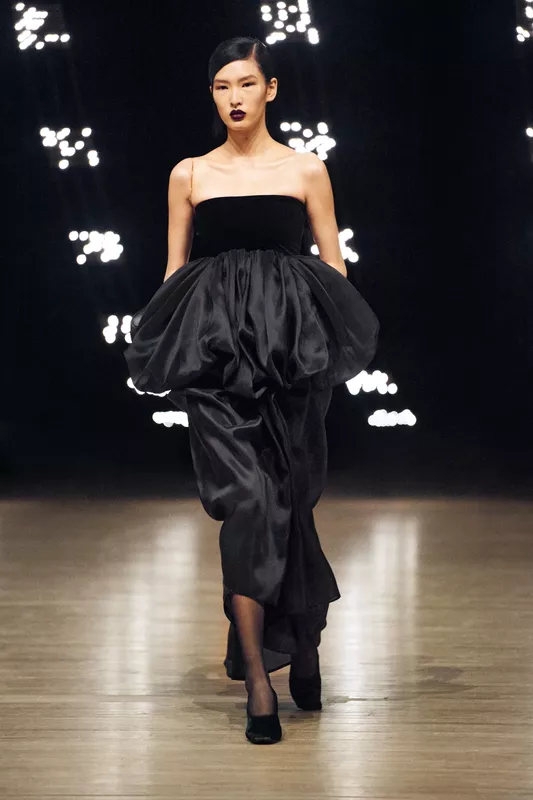 00022-khaite-fall-2026-ready-to-wear-credit-brand