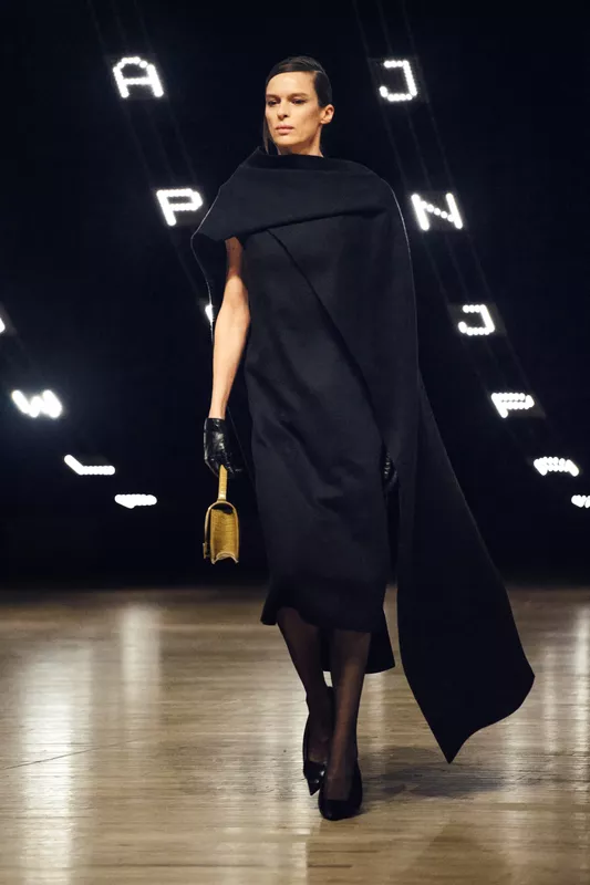 00033-khaite-fall-2026-ready-to-wear-credit-brand