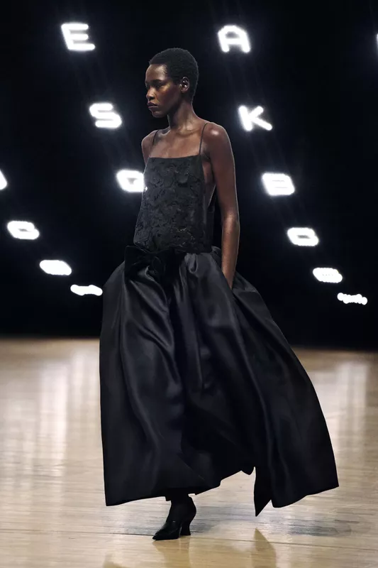 00052-khaite-fall-2026-ready-to-wear-credit-brand