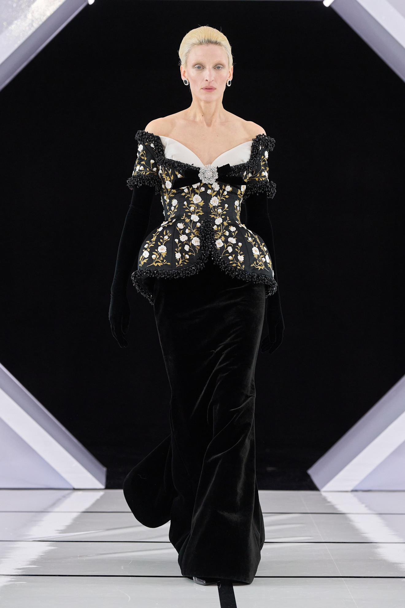 Richard Quinn F26 001