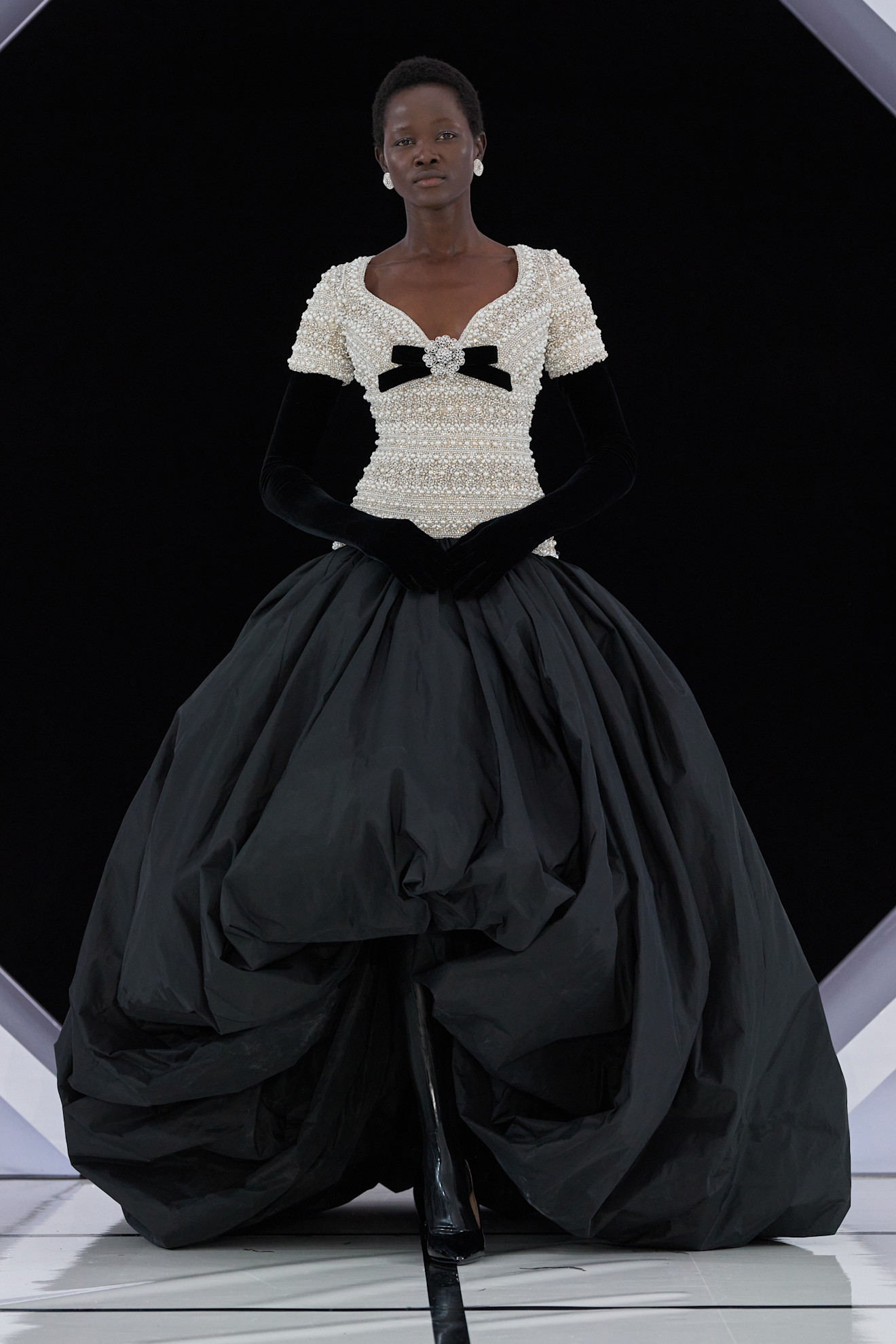 Richard Quinn F26 010