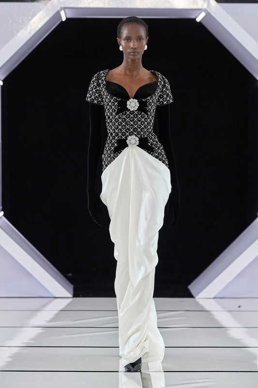 Richard Quinn F26 006