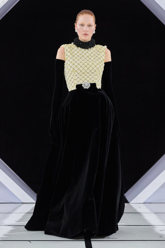 Richard Quinn F26 017