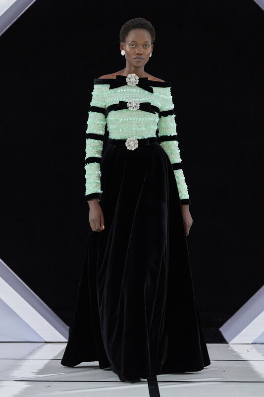 Richard Quinn F26 021