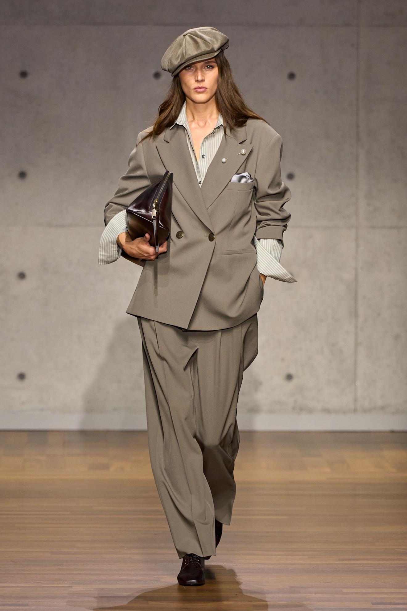 Emporio Armani F26 001