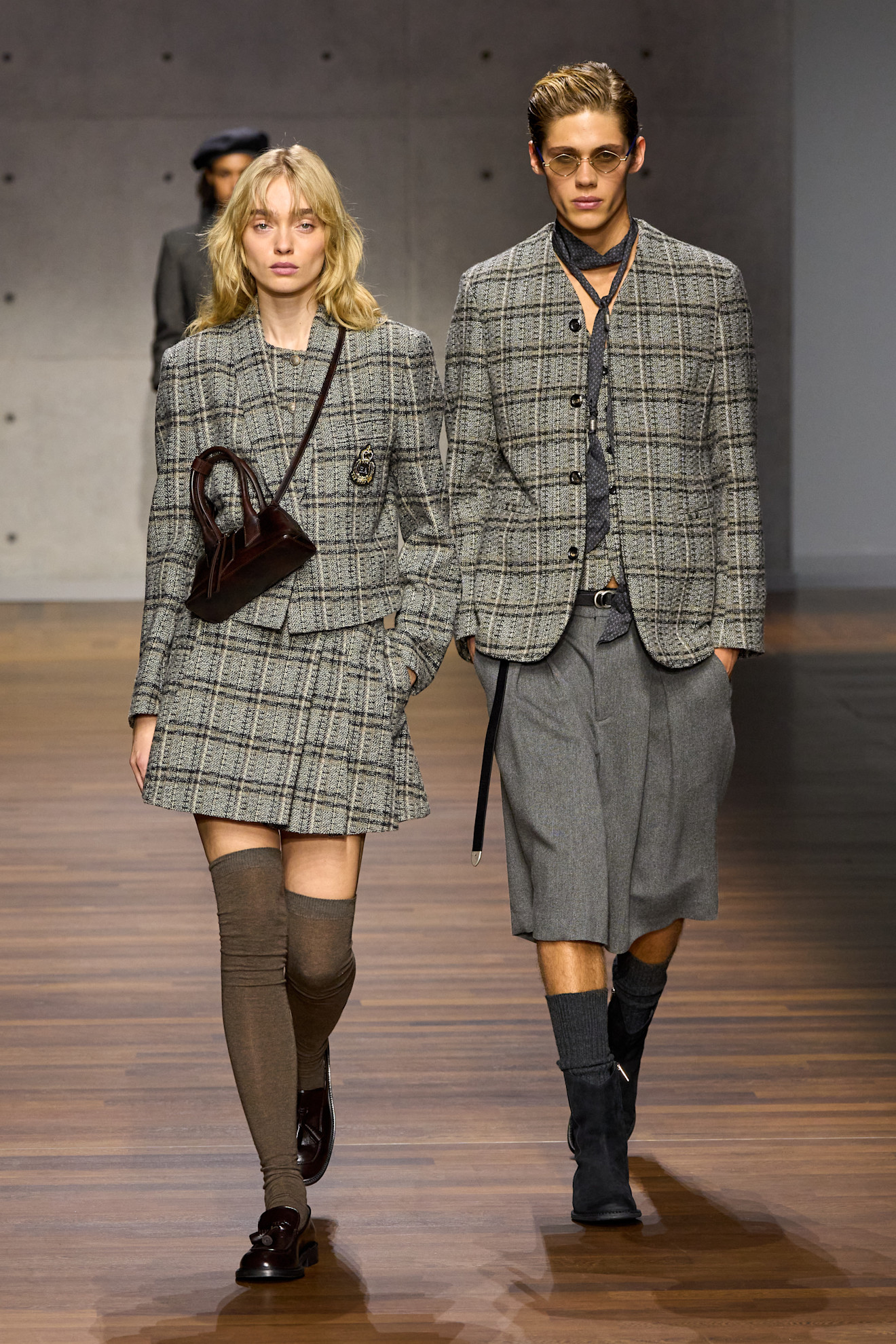 Emporio Armani F26 011