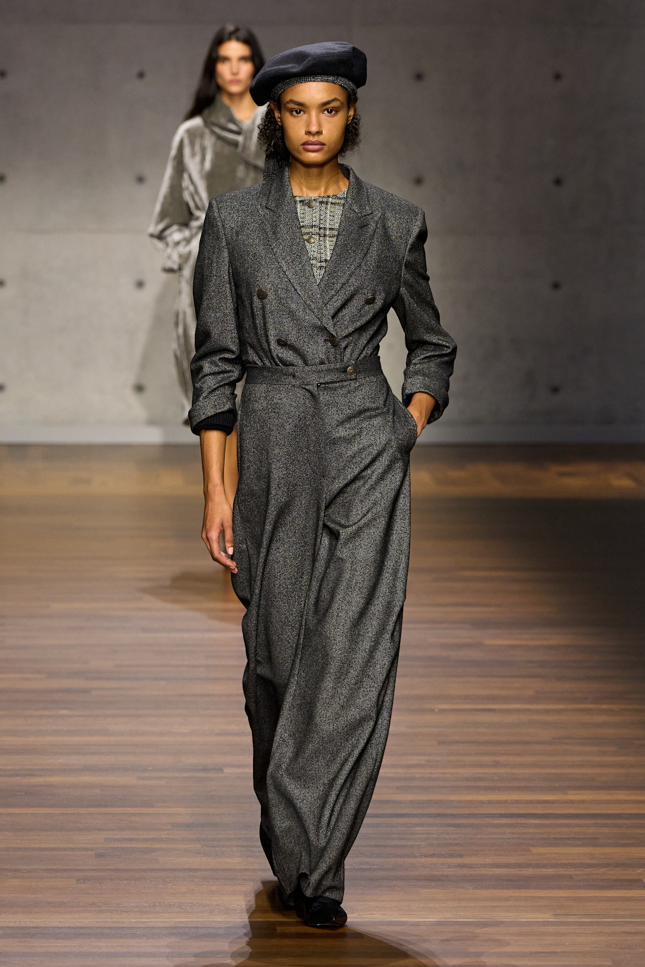 Emporio Armani F26 012