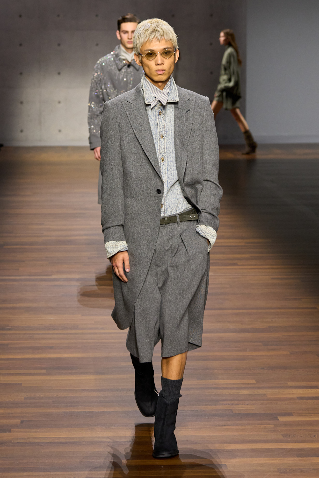 Emporio Armani F26 015