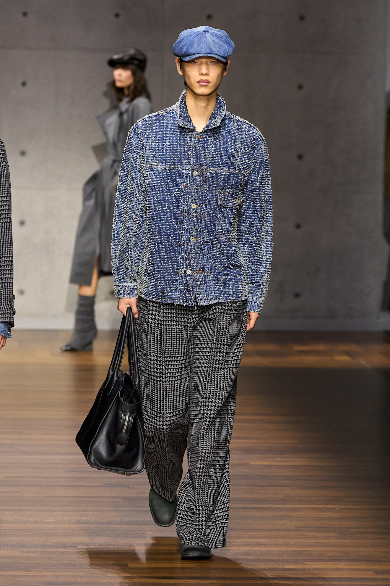 Emporio Armani F26 031