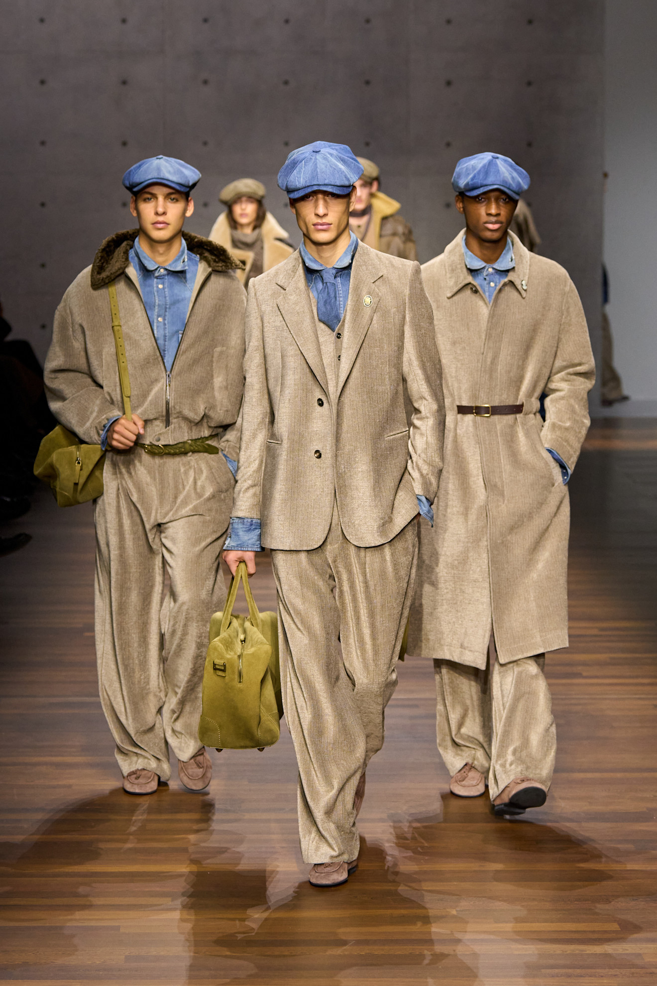 Emporio Armani F26 041