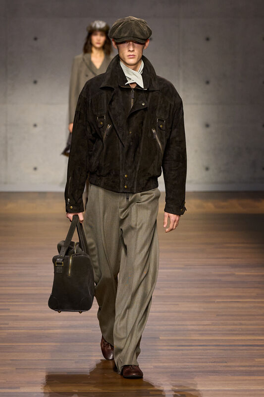 Emporio Armani F26 009