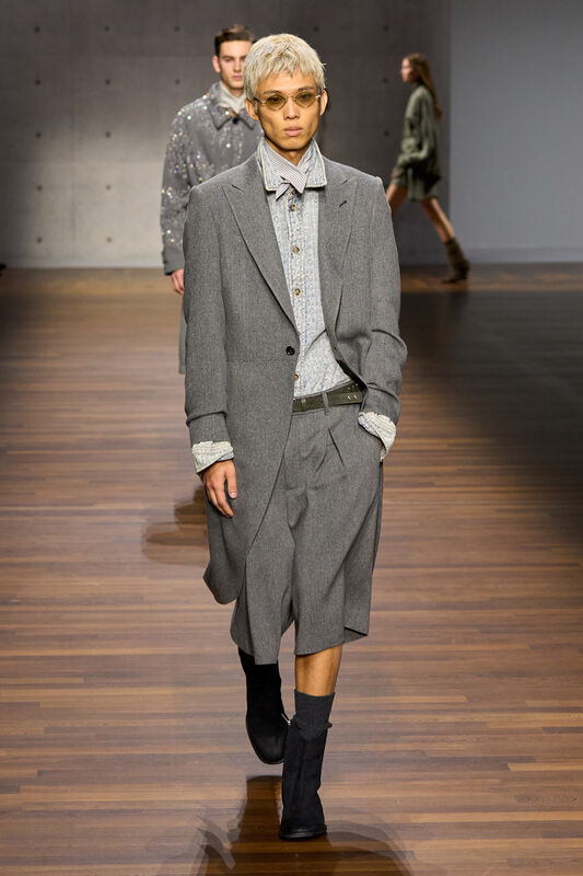 Emporio Armani F26 015