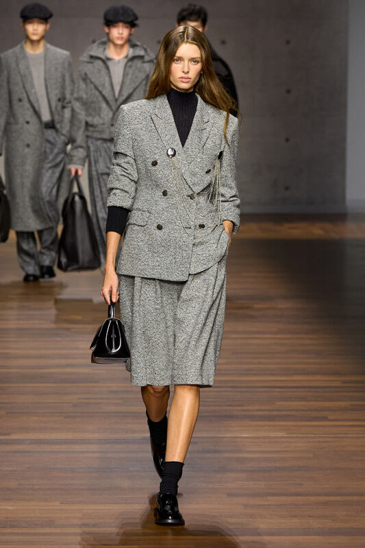 Emporio Armani F26 025