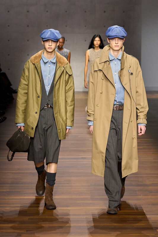 Emporio Armani F26 033