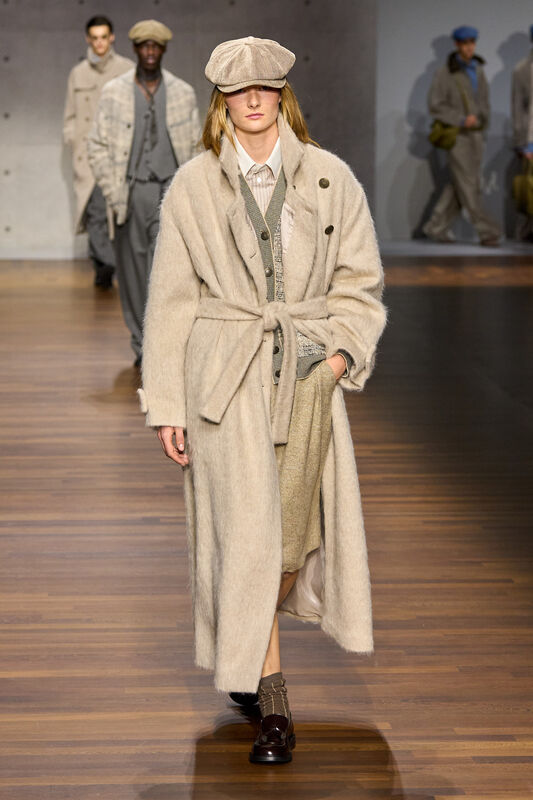 Emporio Armani F26 038