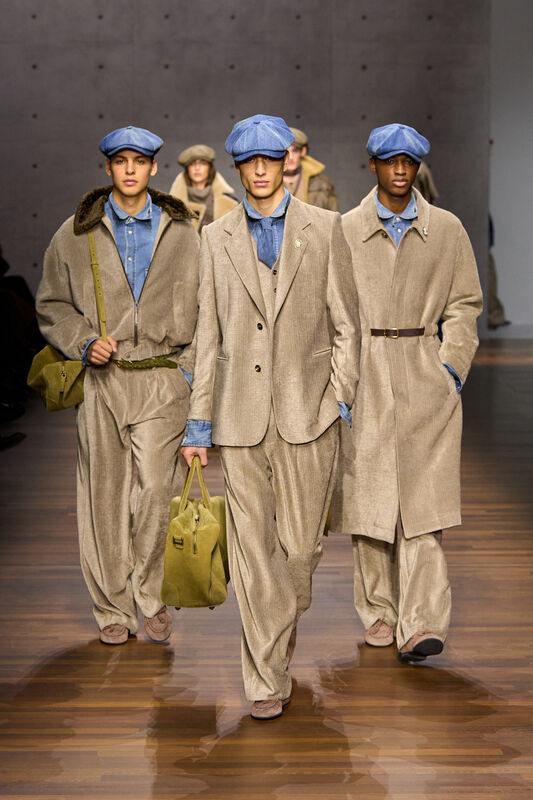 Emporio Armani F26 041