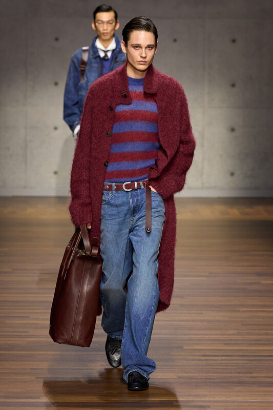 Emporio Armani F26 062