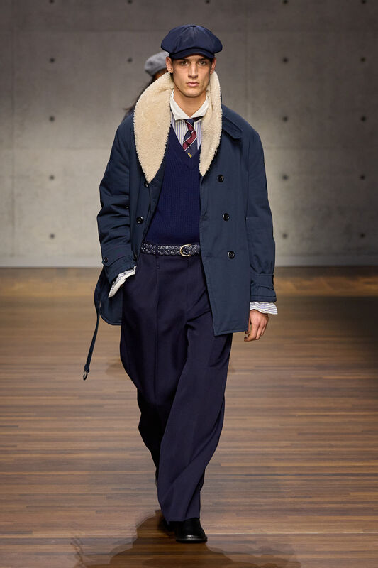 Emporio Armani F26 068