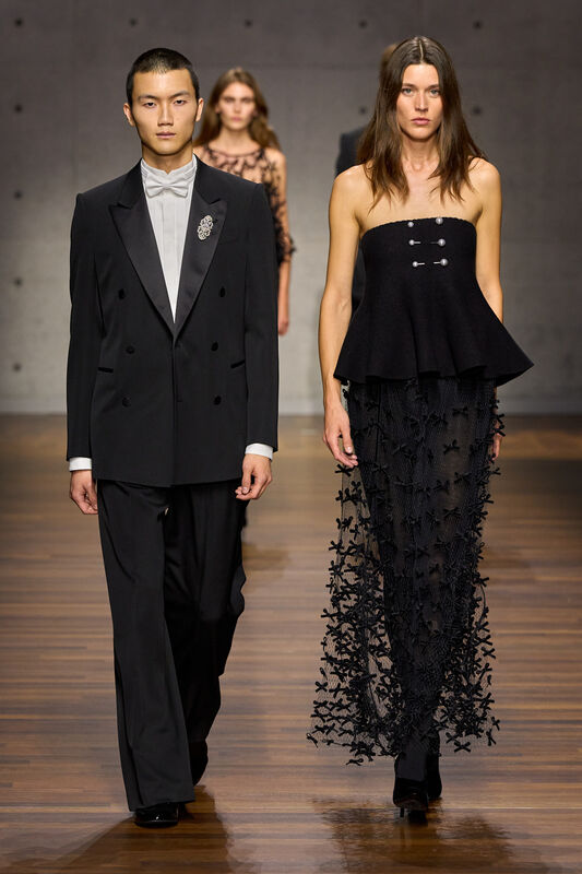 Emporio Armani F26 091