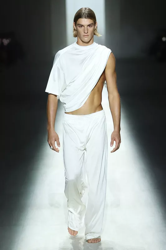 00070-gucci-fall-2026-ready-to-wear-credit-brand