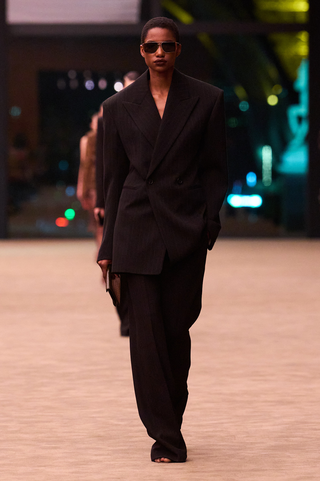 Saint Laurent F26 007