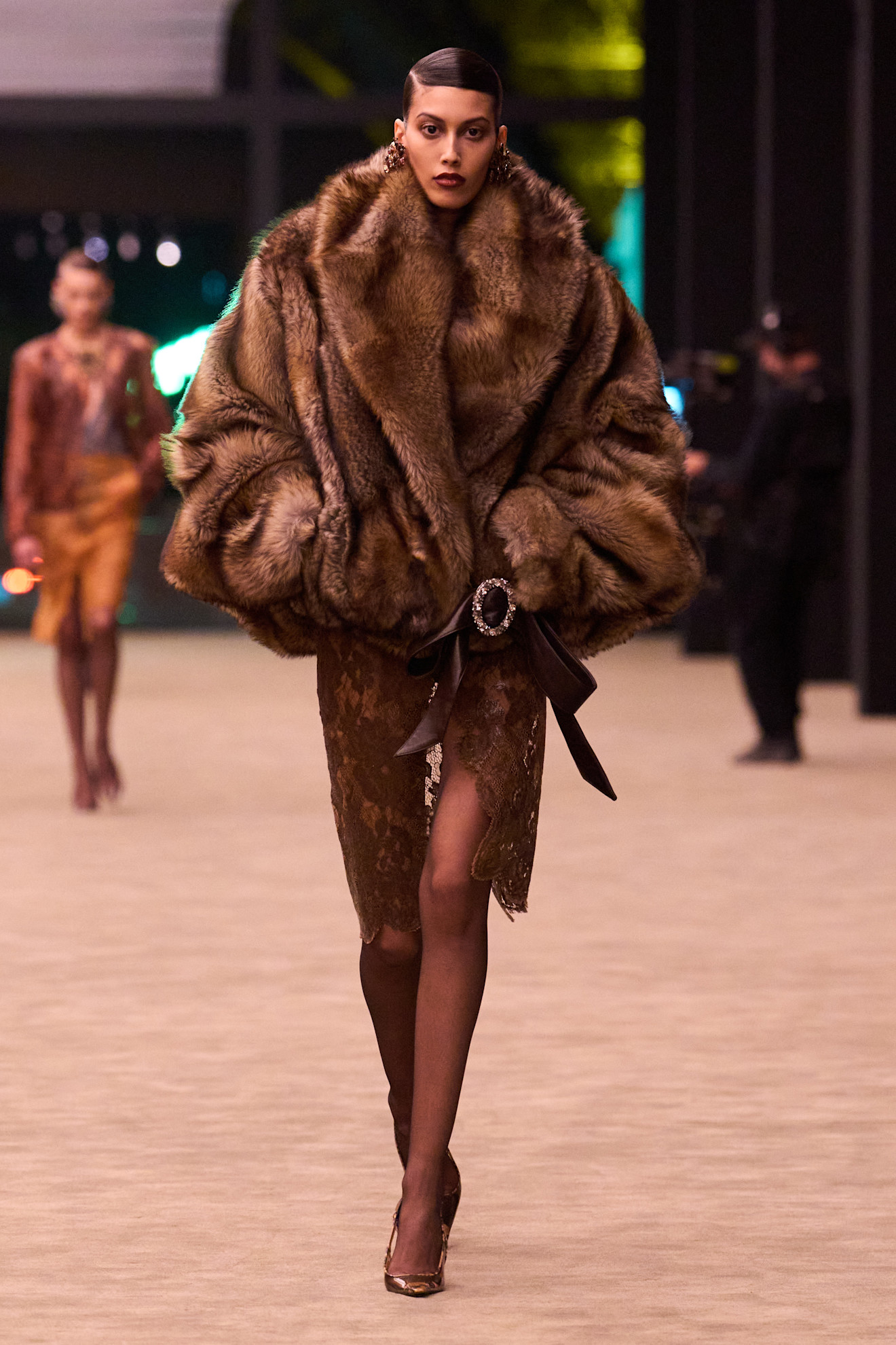 Saint Laurent F26 011