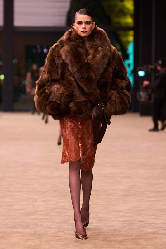 Saint Laurent F26 018