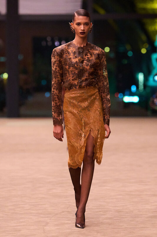 Saint Laurent F26 019