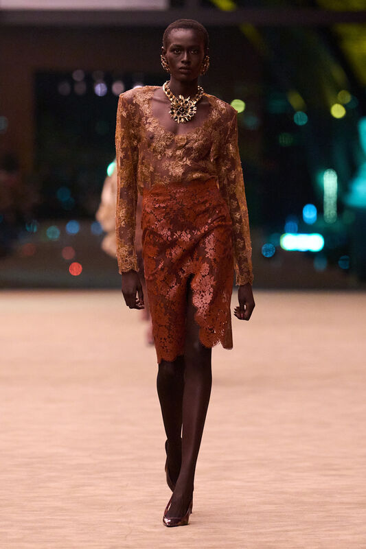 Saint Laurent F26 020