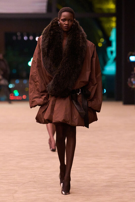 Saint Laurent F26 021