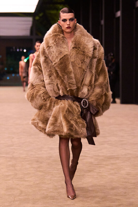 Saint Laurent F26 023