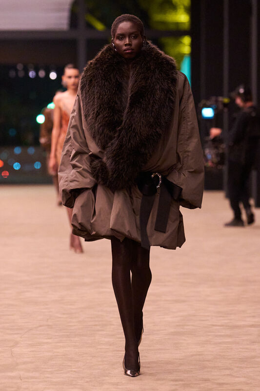 Saint Laurent F26 025