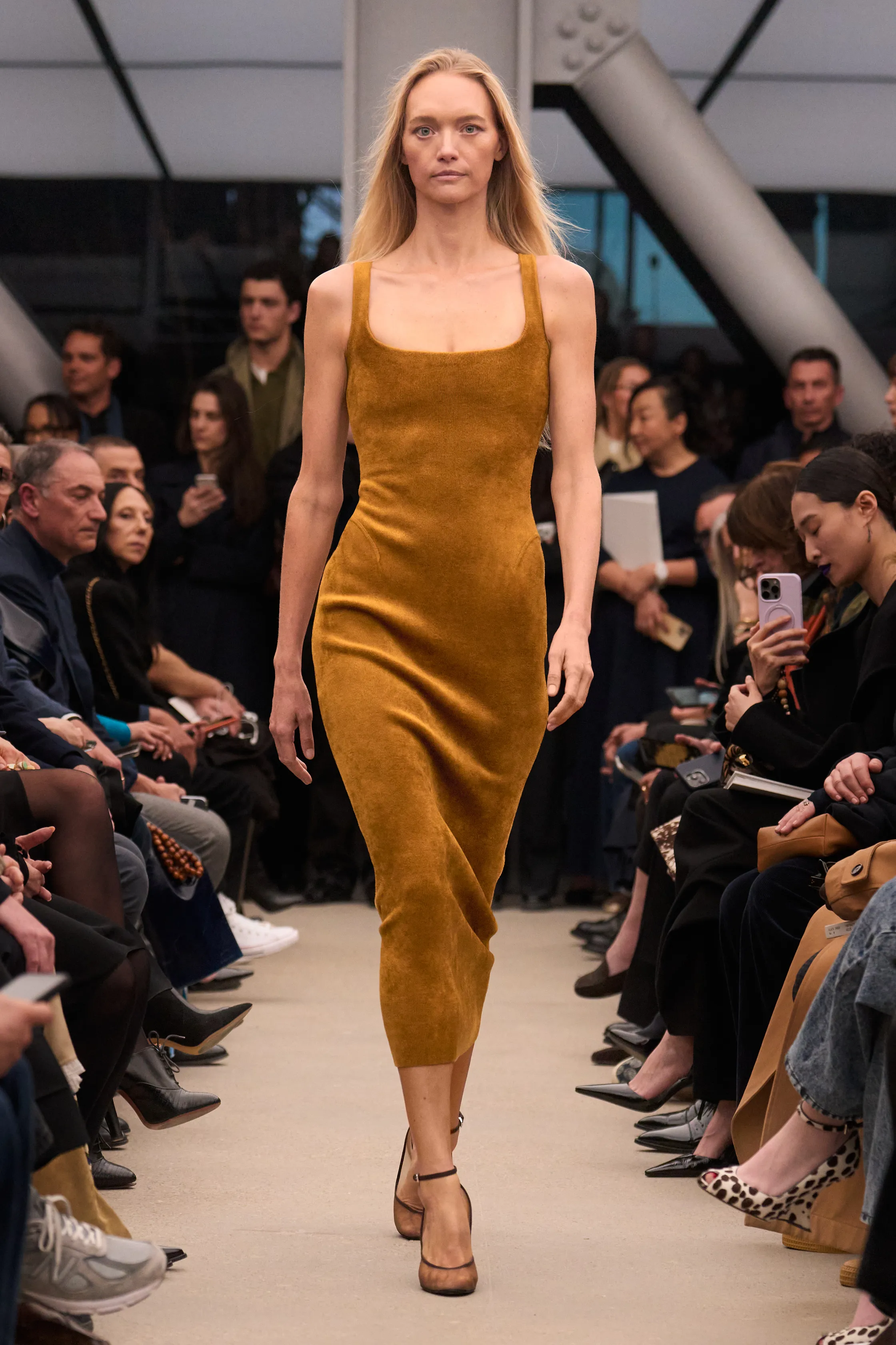 00017-alaia-fall-2026-ready-to-wear-credit-brand