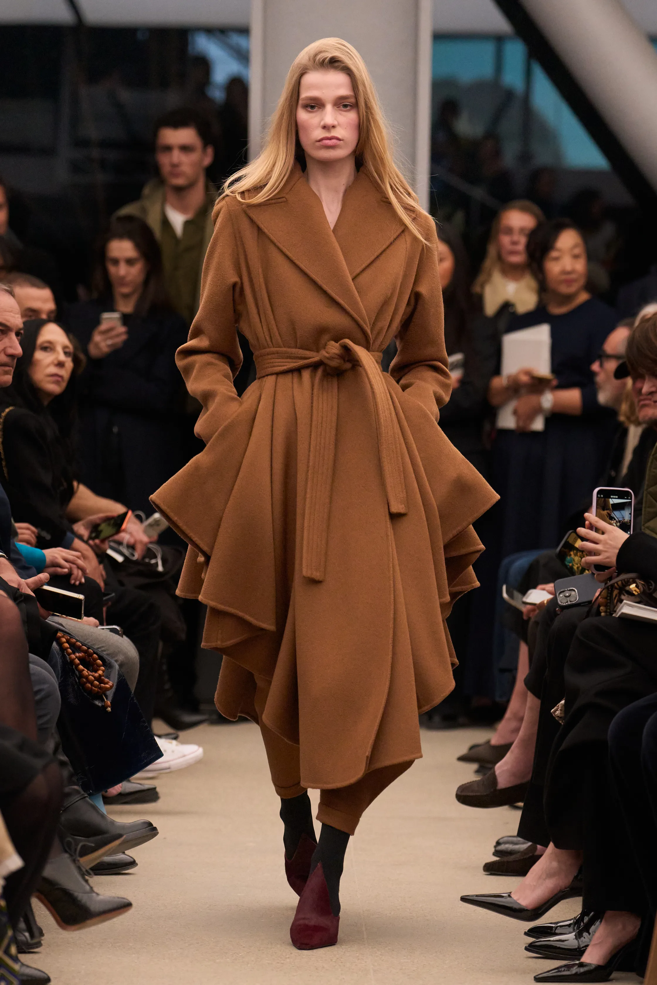 00044-alaia-fall-2026-ready-to-wear-credit-brand