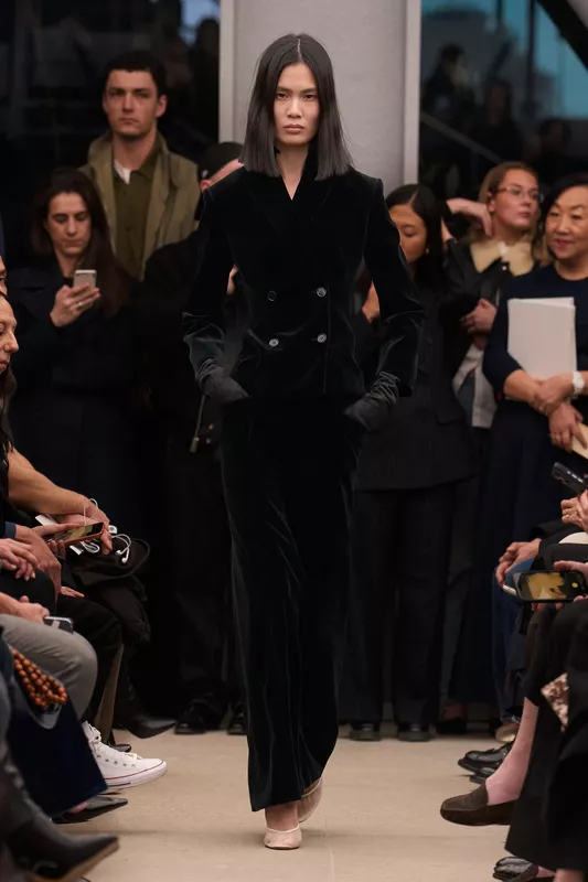 00011-alaia-fall-2026-ready-to-wear-credit-brand