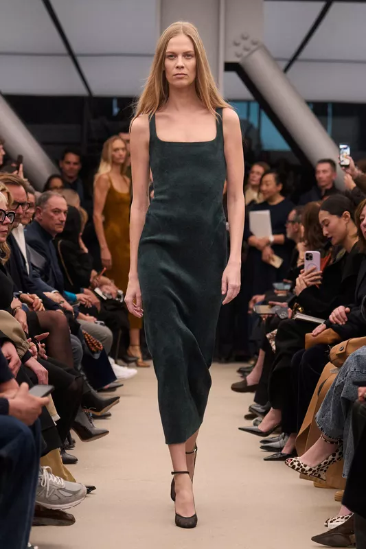 00016-alaia-fall-2026-ready-to-wear-credit-brand