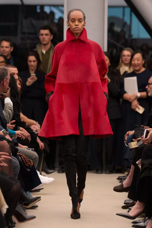 00024-alaia-fall-2026-ready-to-wear-credit-brand